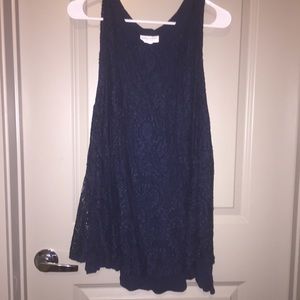 Liz Lange maternity sleeveless top